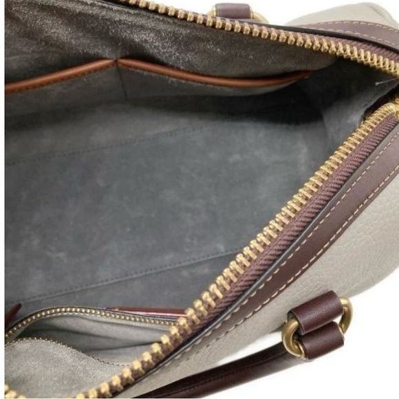 Ruby 25 - Picture 7 of 7